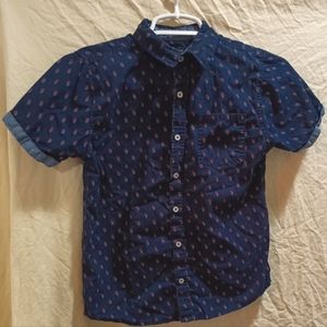 Boy's Ben Sherman short sleeve button up shirt. size 10/12 but fits like 8/10